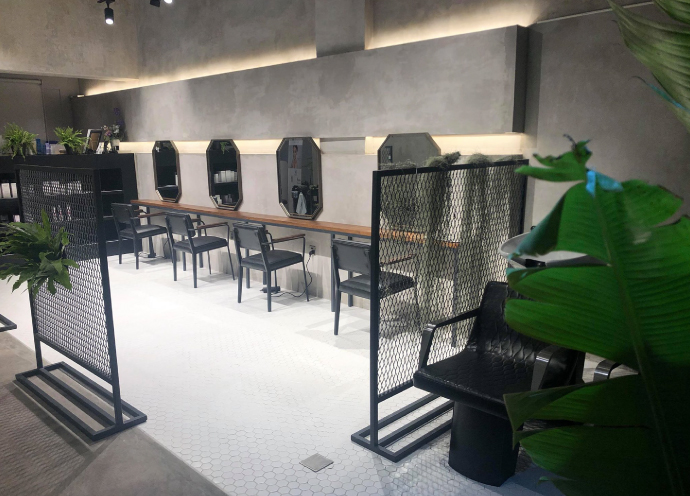 「HAIR LOUNGE Ryoji Sakate(ヘアラウンジ リョウジ・サカテ)」2号店