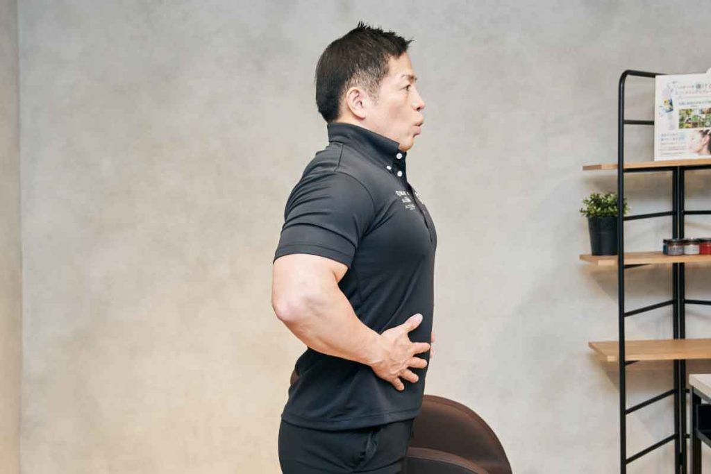 腰痛予防の腹横筋を鍛える運動プレーシング／バズーカ岡田の最強予防エクササイズ