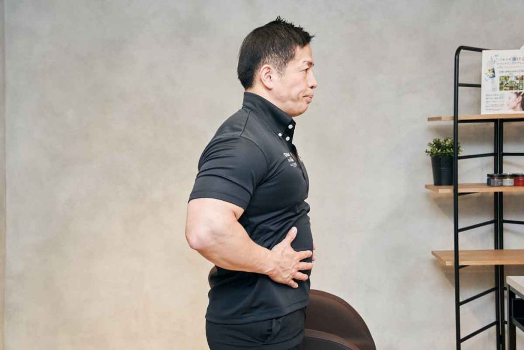 腰痛予防の腹横筋を鍛える運動プレーシング／バズーカ岡田の最強予防エクササイズ