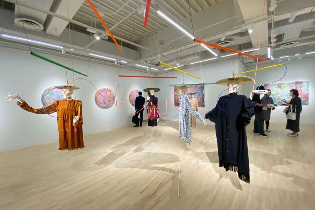ポーラミュージアムアネックスで開催する竹村京と鬼頭健吾の展覧会「色と感情」