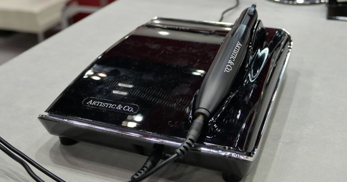 支持され続けるARTISTIC＆CO.のシミケア専用美容機器　1週間で自然に排出