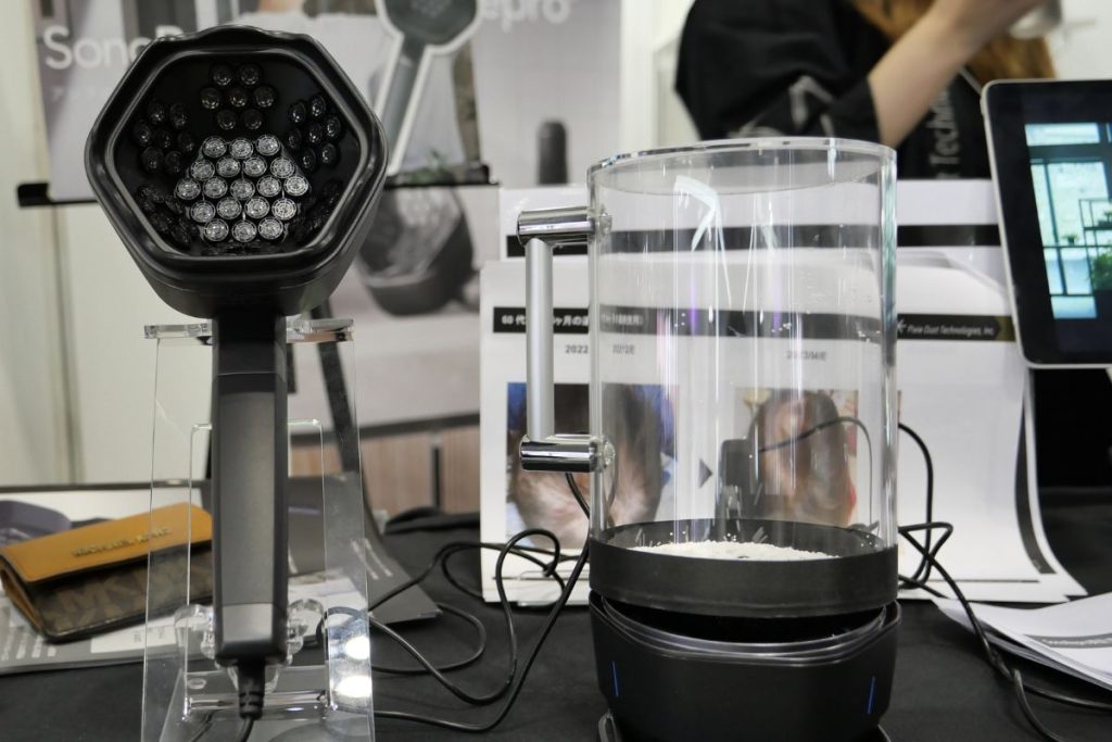 ピクシーダストテクノロジーズ、家庭用スカルプケアデバイスの「SonoRepro」