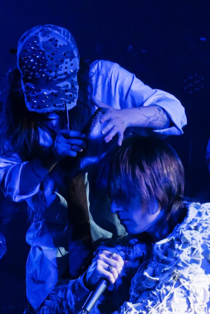 アリミノウルトラシナジー2024・QUQU（楽人氏）のヘアショー