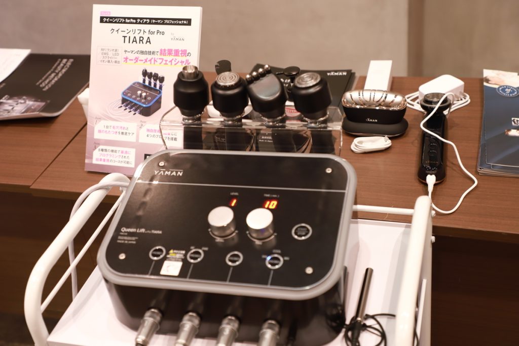 ヤーマンのクイーンリフト・フォー・プロ・ティアラ