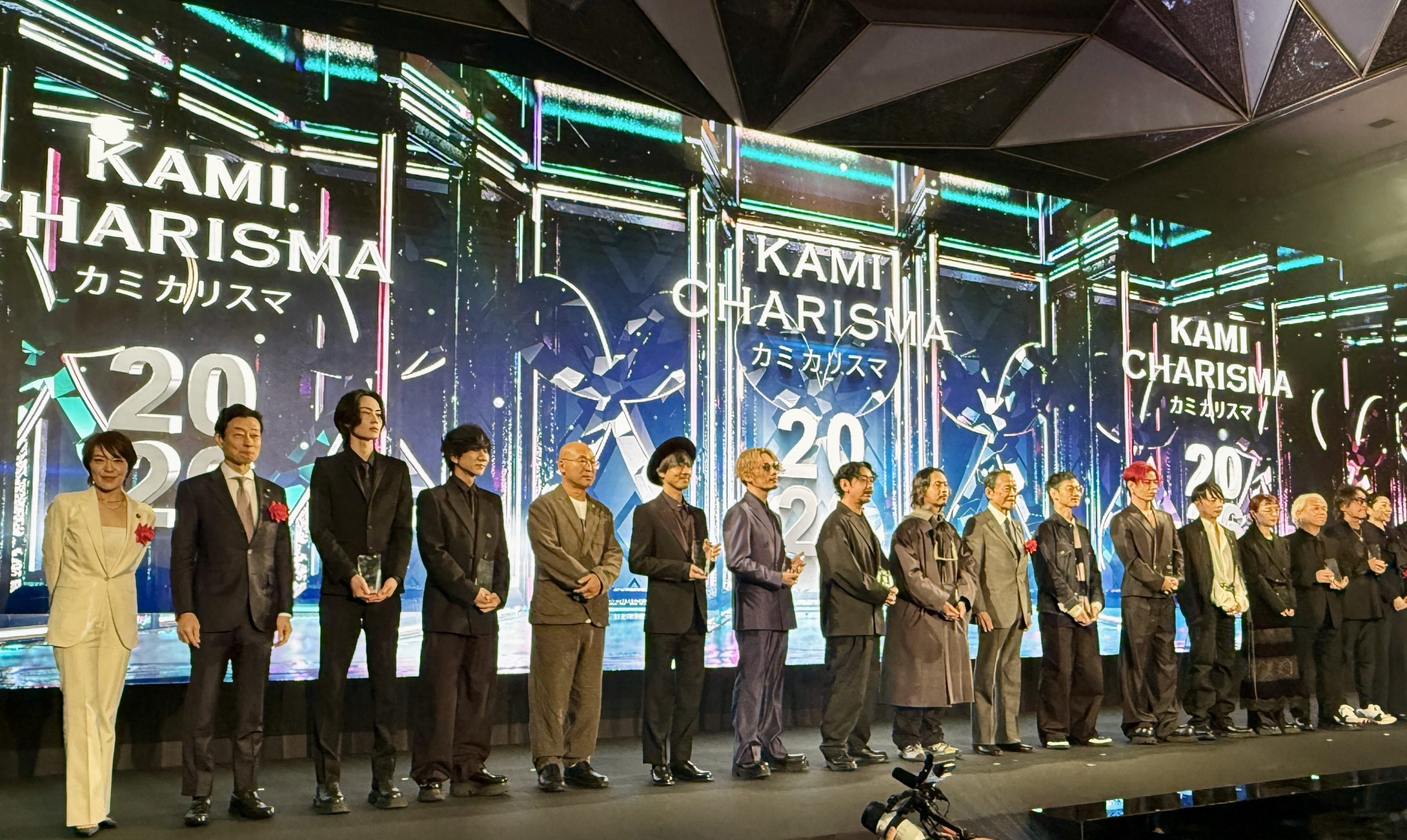 【速報・カミカリスマ2026】3つ星美容師14名、3つ色美容師8名 新たに6名を選出