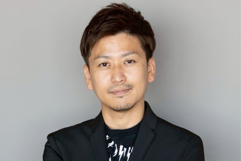 柴田章氏(CAMERA・カメーラ)。ABEX(アジアビューティエキスポ)のKINUJO(キヌージョ)ブースのサポート美容師