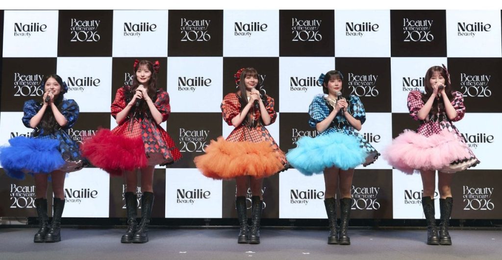 企業部門プレゼンターとして登場したCANDY TUNEの5名