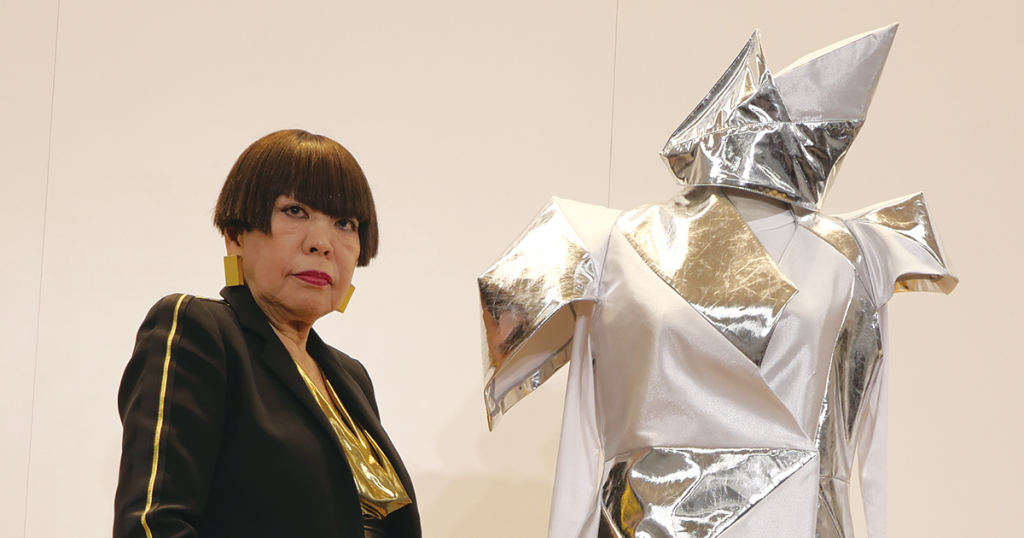 コシノジュンコさんインタビュー(タカラベルモントの大阪万博ブース制服をデザイン)